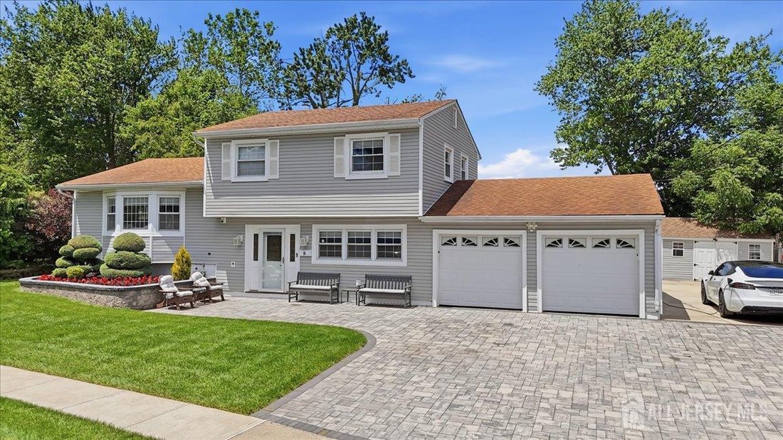 House in Woodbridge Township, New Jersey, United States 1 - 18288826