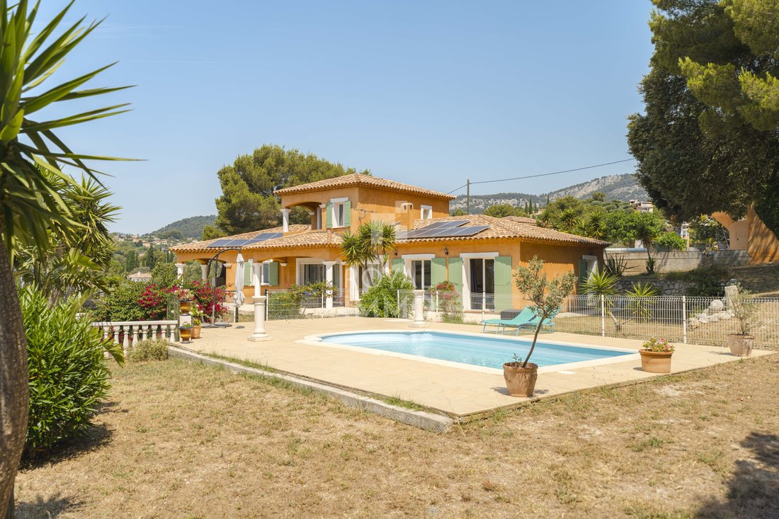 Villa in Nord Est, Ollioules, France 1 - 18290961