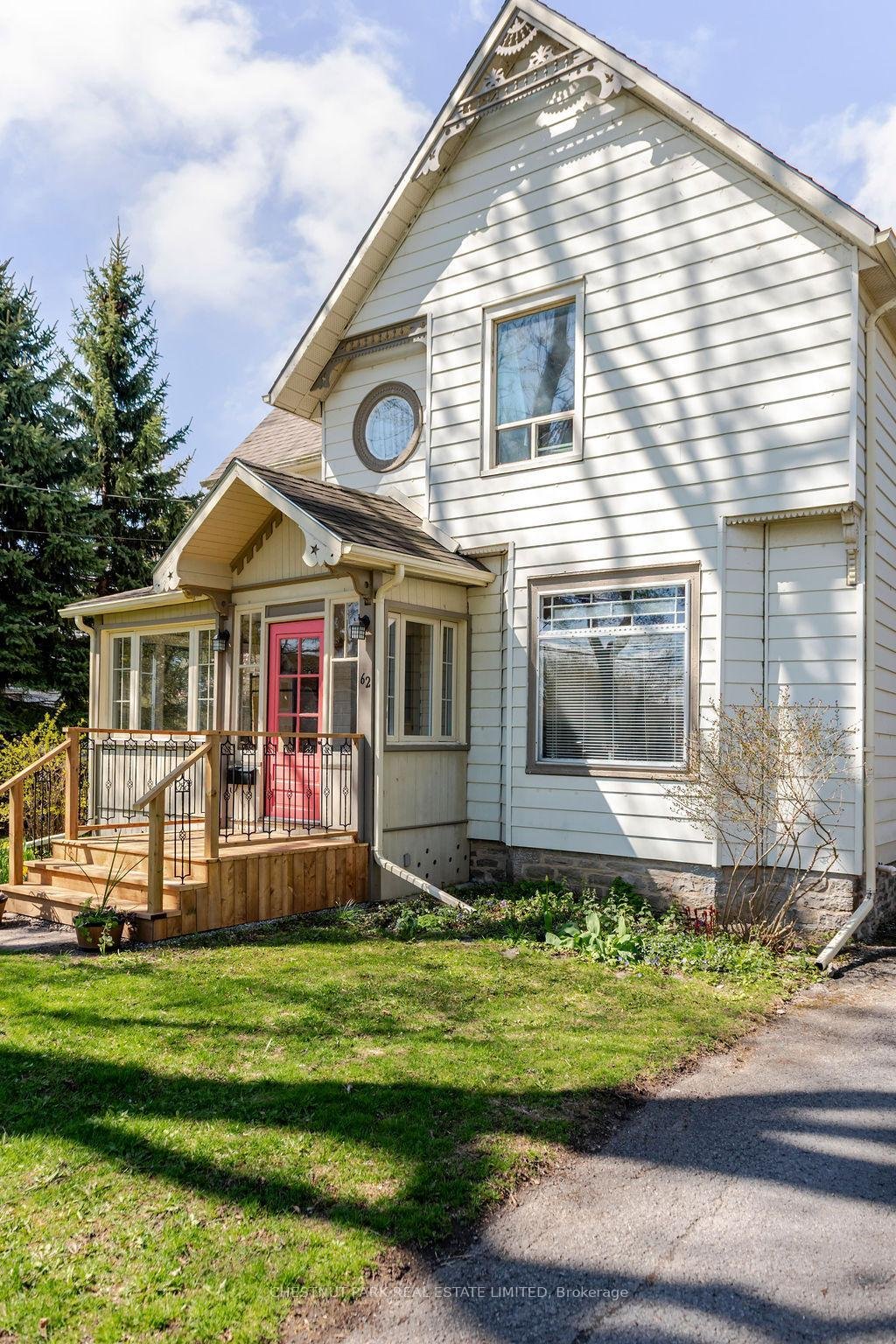 House in Wellington, Ontario, Canada 2 - 17884309
