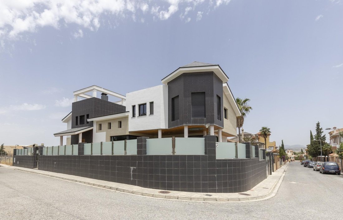 Villa in Ogijares, Andalusia, Spain 1 - 18286078