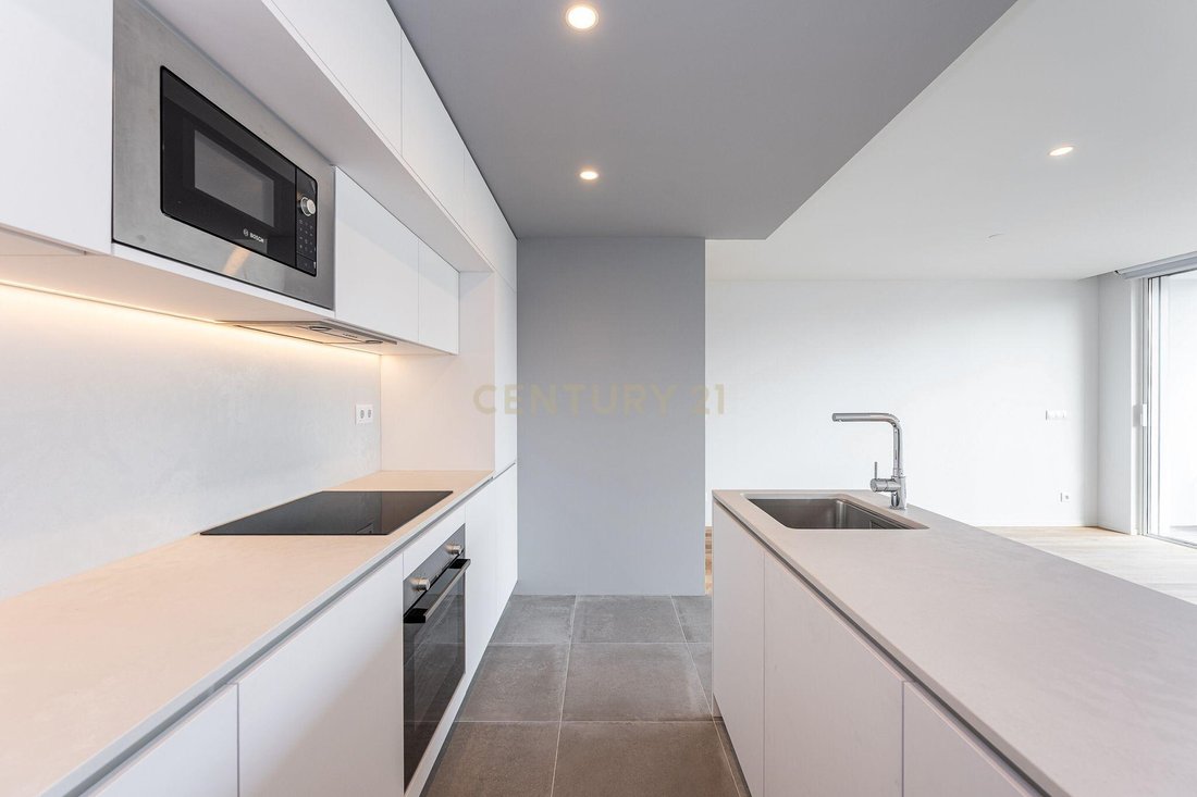 Apartment in Matosinhos e Leca da Palmeira, Porto District, Portugal 5 - 18292447