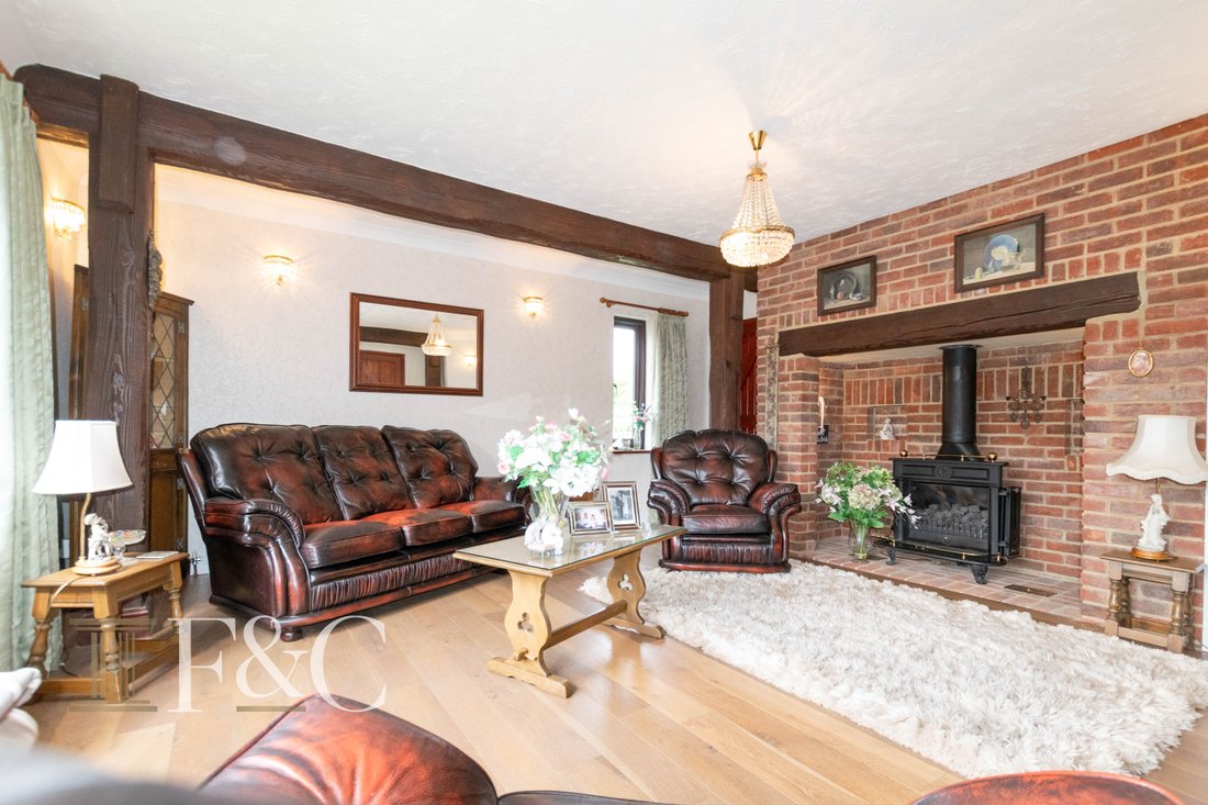 House in Hoddesdon, Broxbourne, England 5 - 18288700