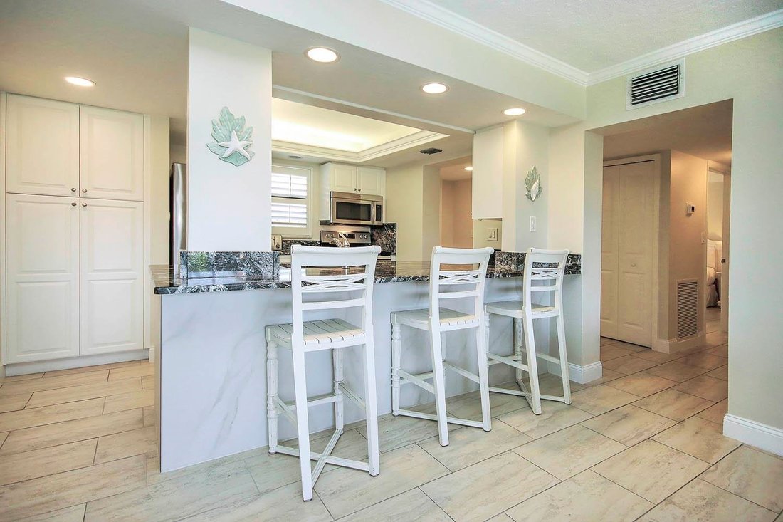 Condo in Sanibel, Florida, United States 2 - 18293262