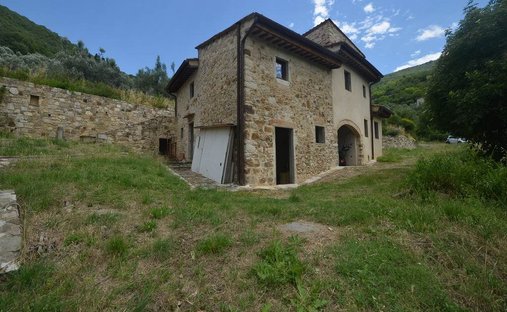 Country House in Calenzano, Tuscany, Italy 1