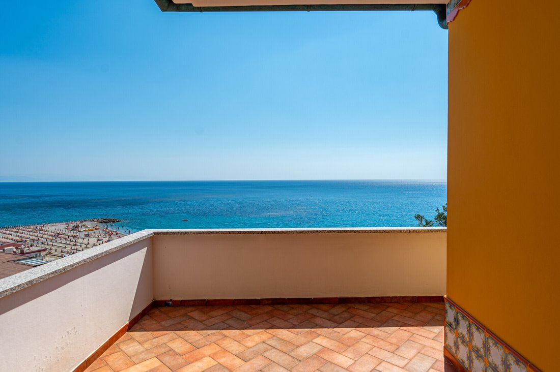 Villa in Bergeggi, Liguria, Italy 3 - 18286554
