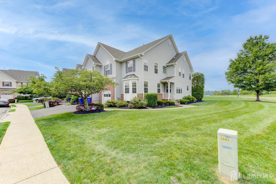 Townhouse in North Brunswick Township, New Jersey, United States 2 - 17973360