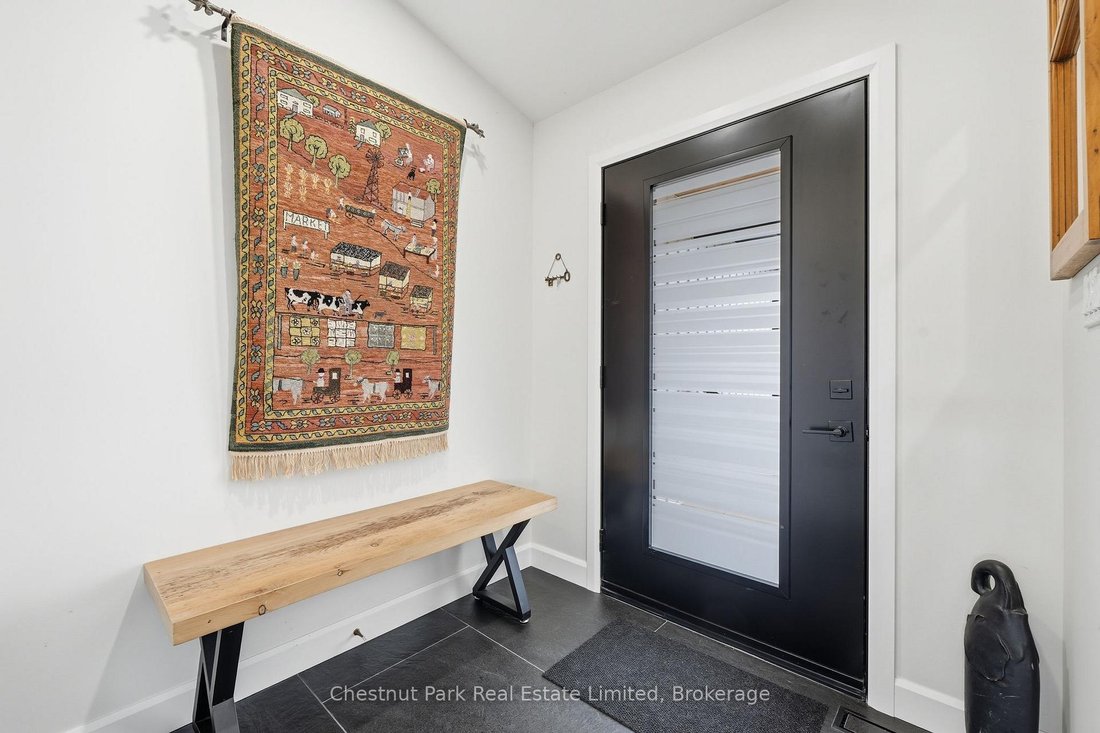 House in Prince Edward, Ontario, Canada 4 - 18220883