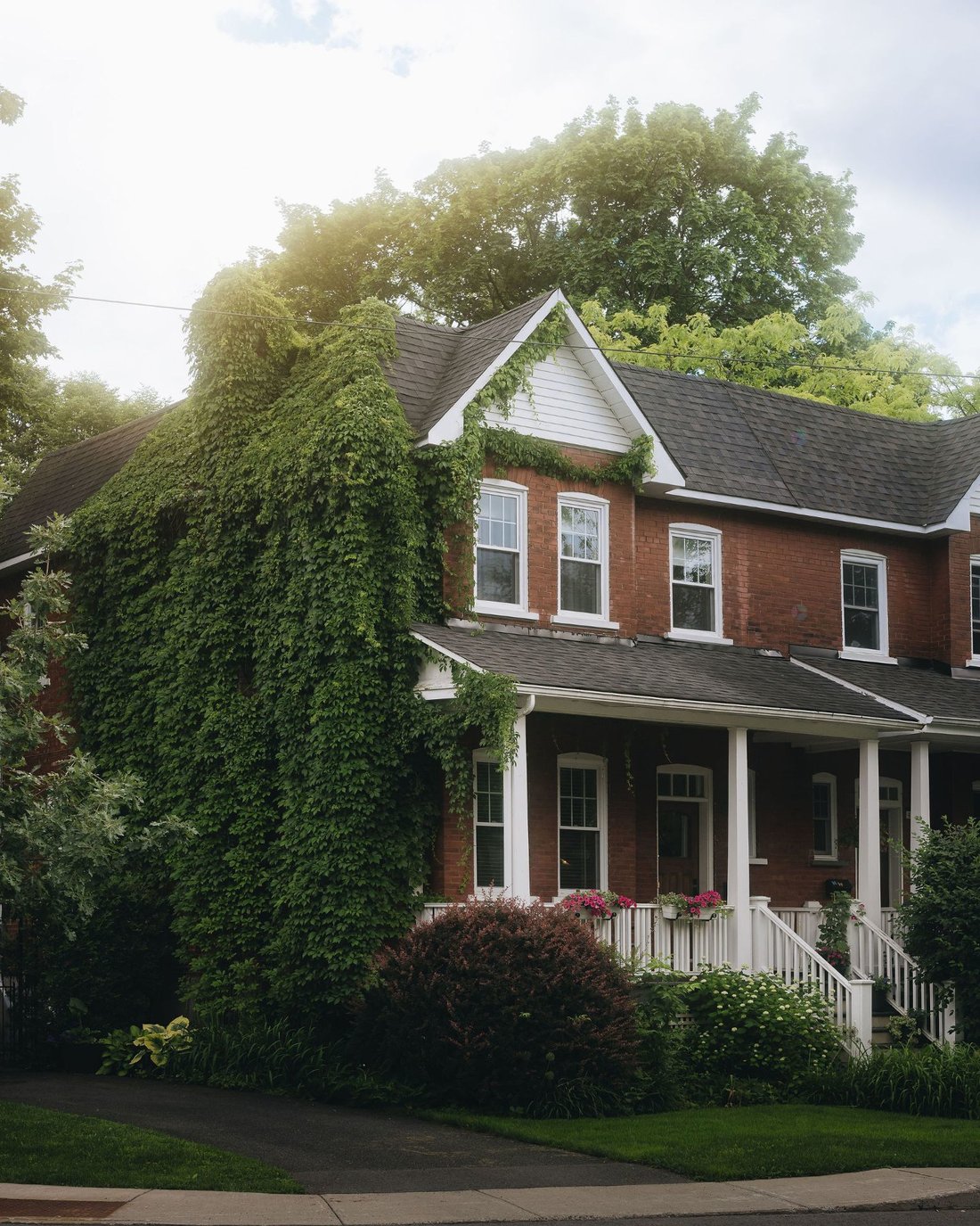 House in Saint-Lambert, Quebec, Canada 2 - 18289267
