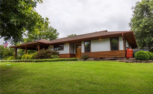 House in West Fork, Arkansas, United States 1