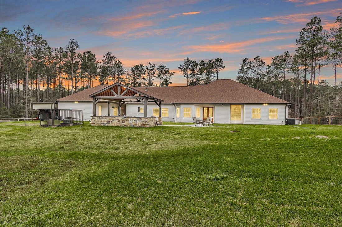 House in Huntsville, Texas, United States 5 - 18284864
