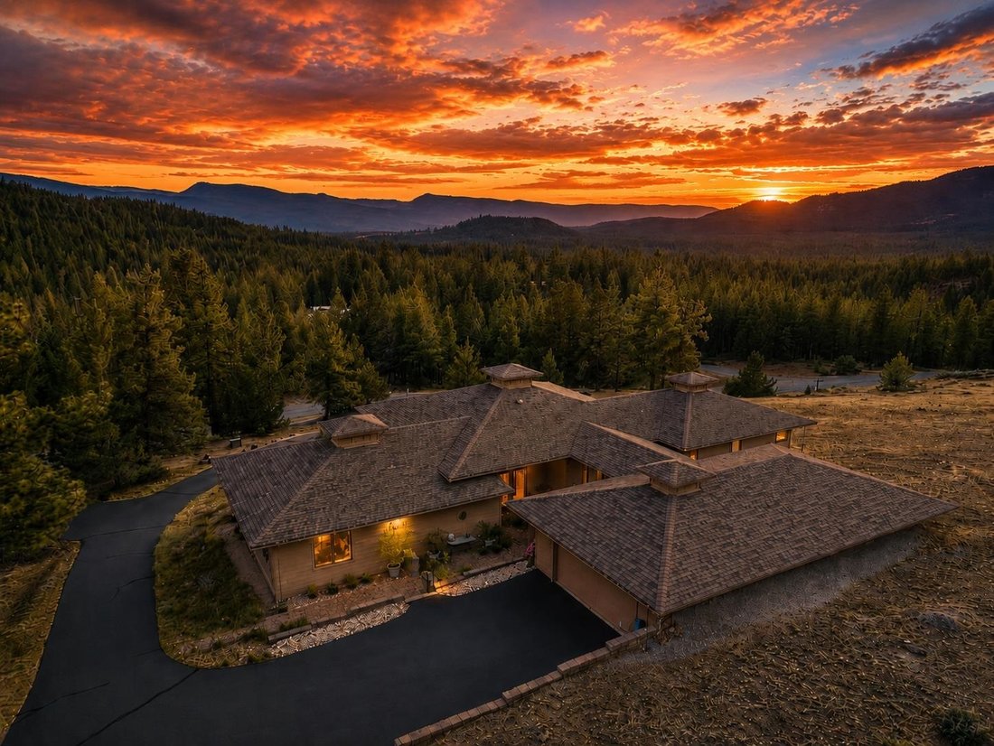 House in Portola, California, United States 1 - 18290086