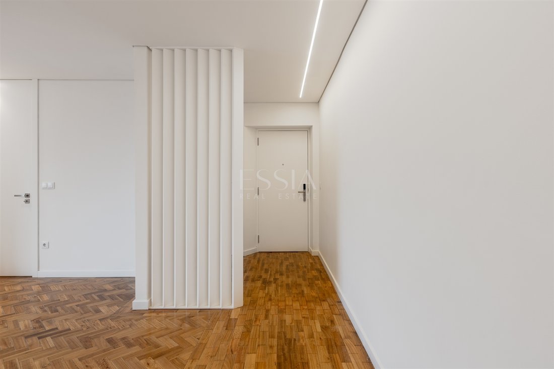 Apartment in Cedofeita, Santo Ildefonso, Se, Miragaia, Sao Nicolau e Vitoria, Porto District, Portugal 3 - 18286004