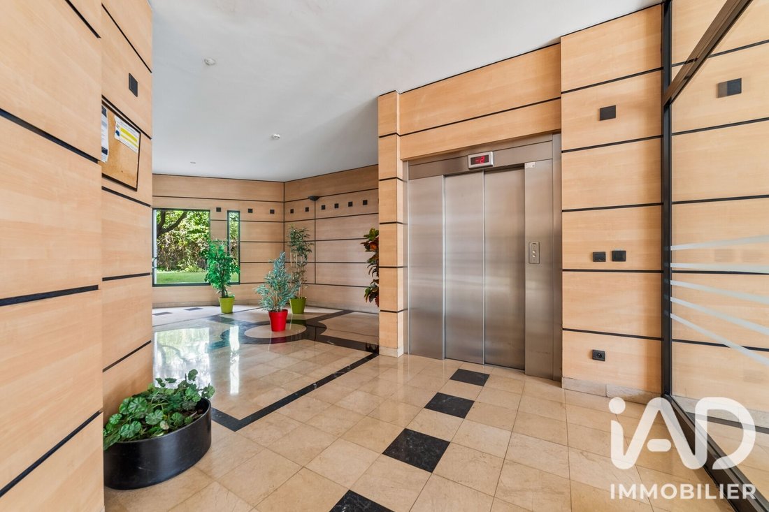 Apartment in Eiffel, Levallois-Perret, France 3 - 18289989