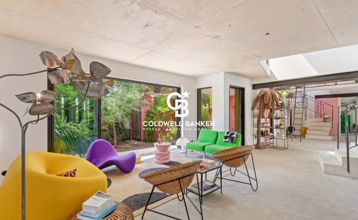 House in Hyeres, Provence-Alpes-Côte d'Azur, France 1