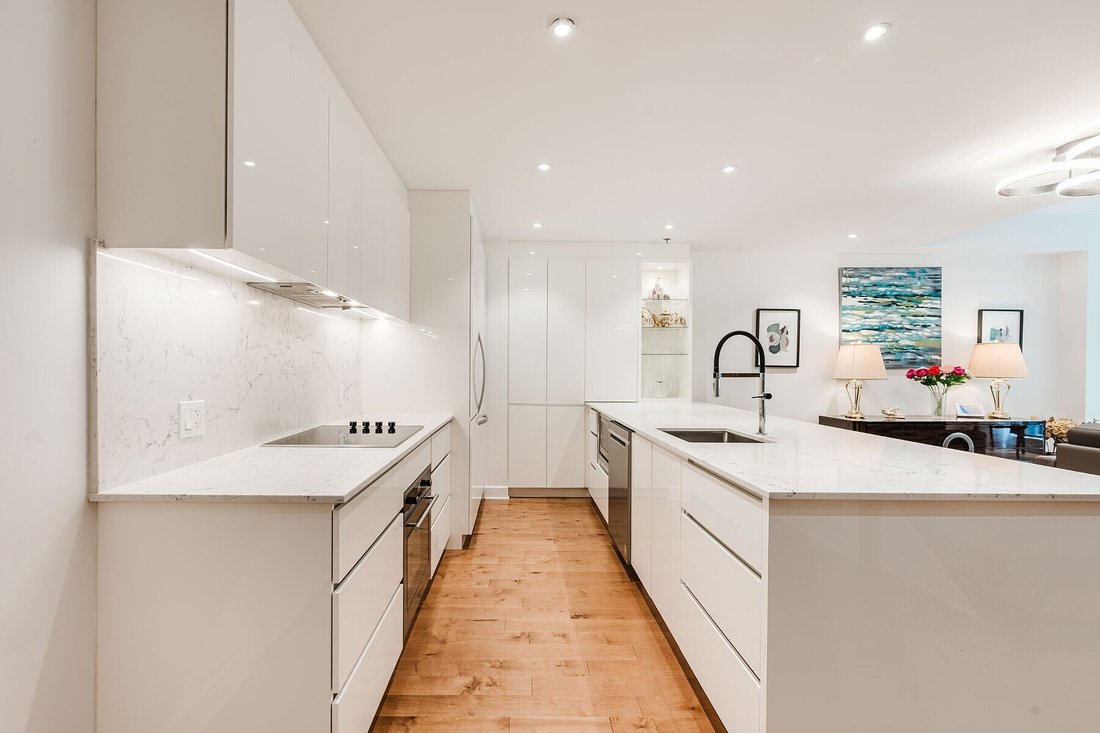Condo in Montréal, Quebec, Canada 3 - 18288108