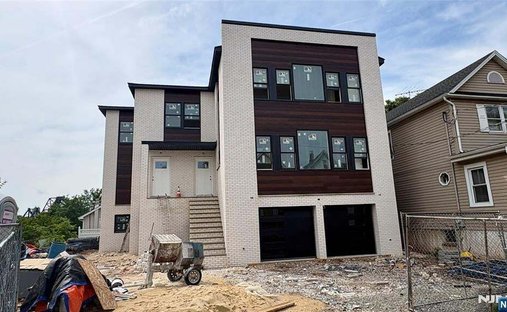 House in Kearny, New Jersey, United States 1