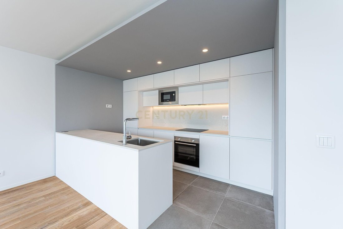 Apartment in Matosinhos e Leca da Palmeira, Porto District, Portugal 5 - 18292447