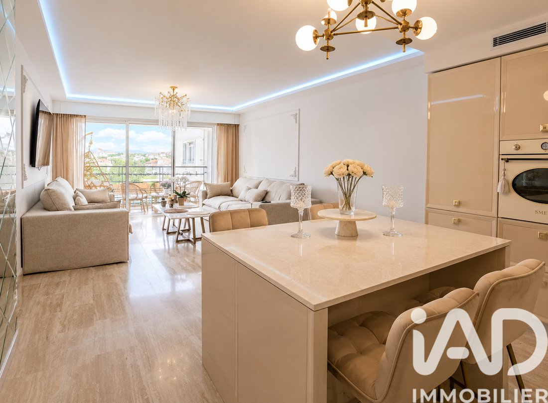 Apartment in Saint Nicolas, Cannes, France 5 - 18246678