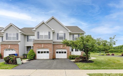 Townhouse in North Brunswick Township, New Jersey, United States 1