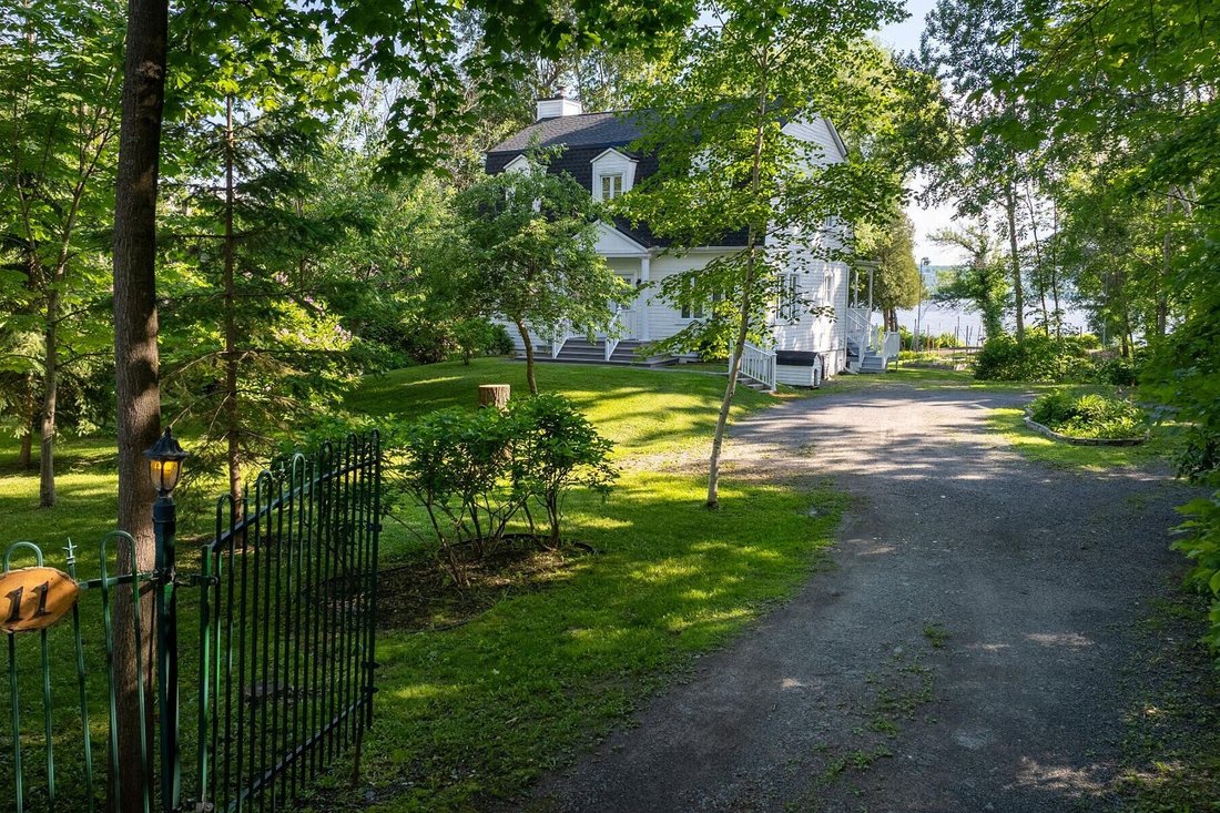 House in Sainte-Pétronille, Quebec, Canada 2 - 17885795