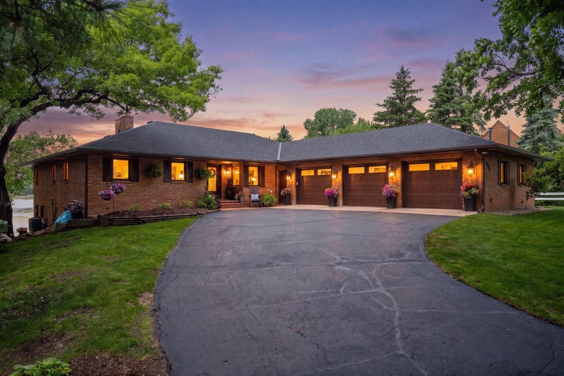House in Burnsville, Minnesota, United States 1 - 18294156