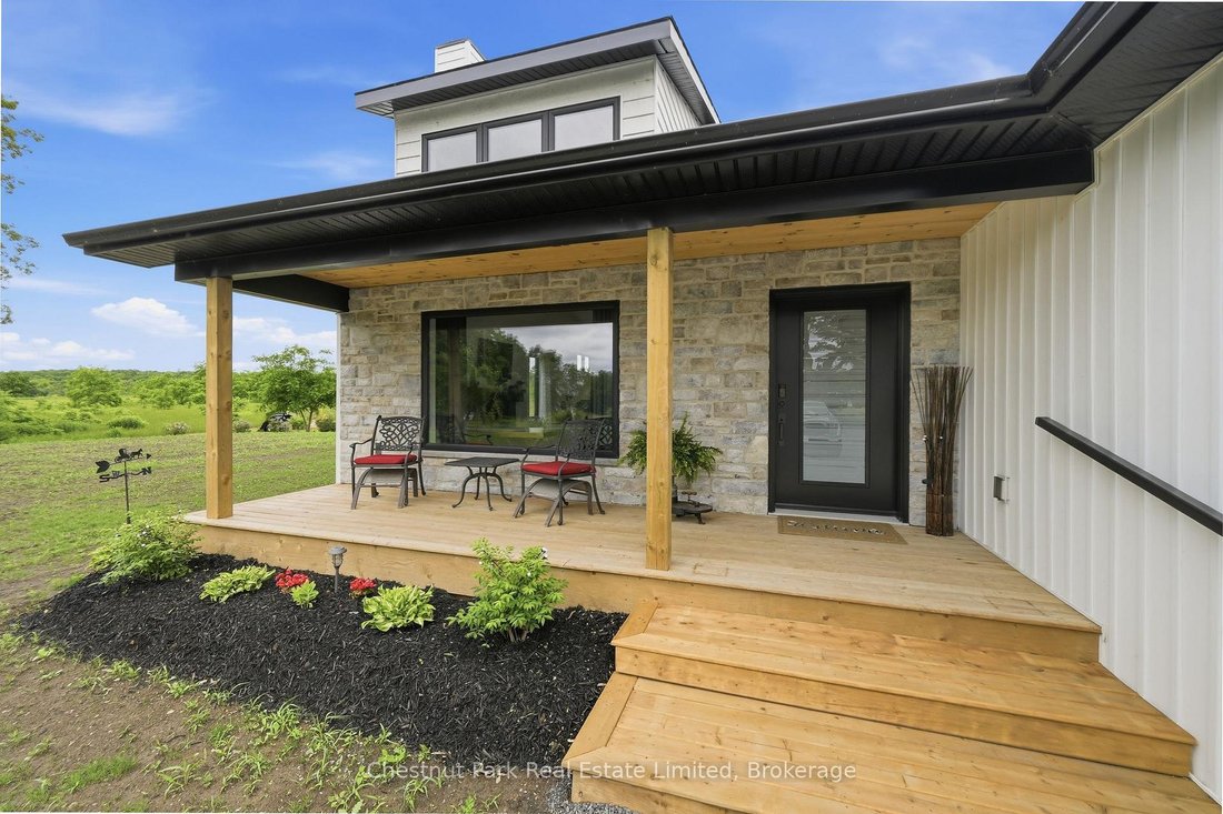 House in Prince Edward, Ontario, Canada 3 - 18220883