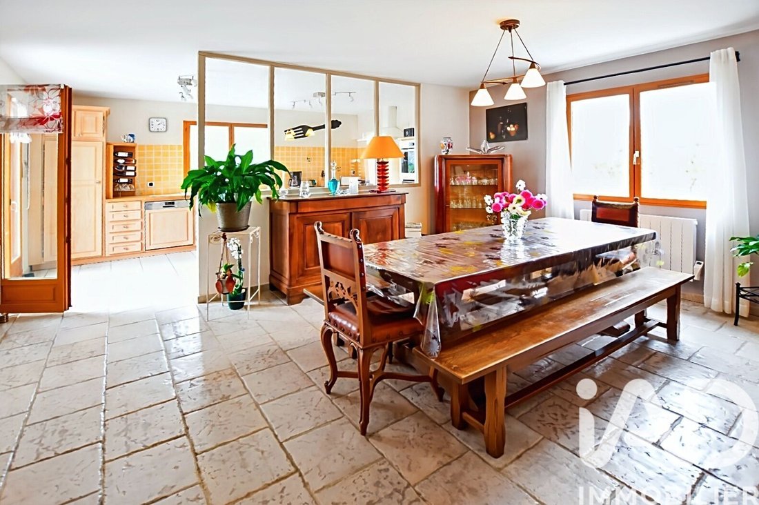 House in Crecy-la-Chapelle, Ile-de-France, France 3 - 17657793