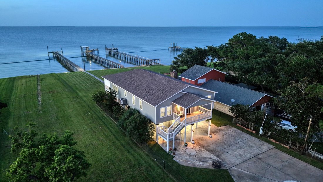 House in Dickinson, Texas, United States 2 - 18284926