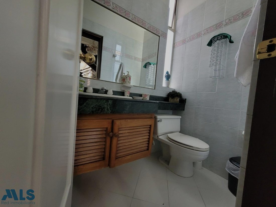House in Medellín, Antioquia, Colombia 3 - 18288938