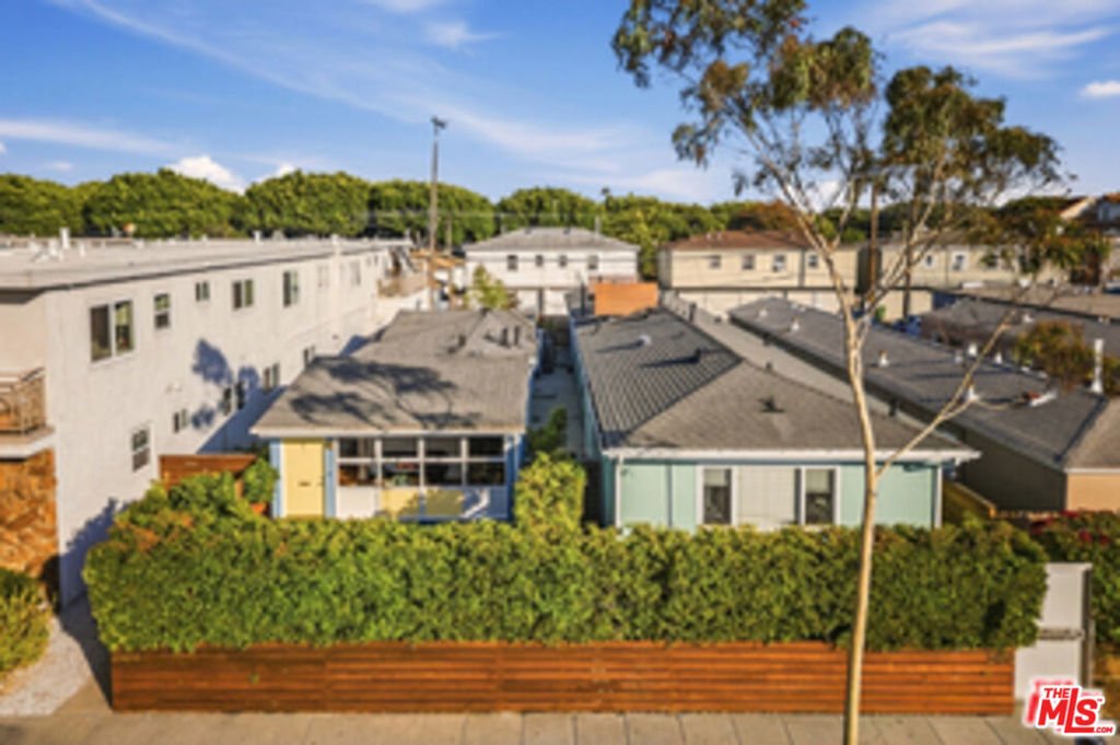 Santa Monica, California, United States 3 - 18284256