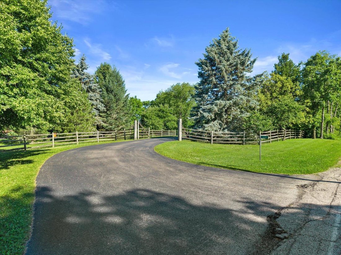 House in Spring Prairie, Wisconsin, United States 3 - 18284435