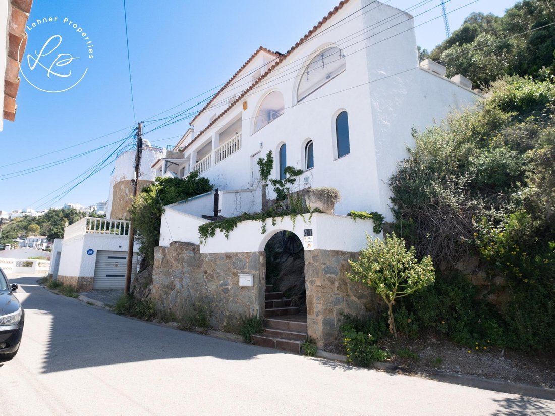 House in Roses, Catalonia, Spain 2 - 18288507
