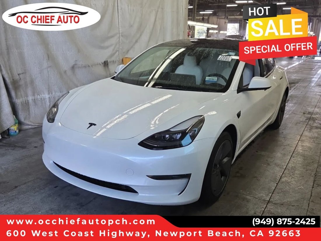 Sedan in Newport Beach, CA, United States 1 - 18291084
