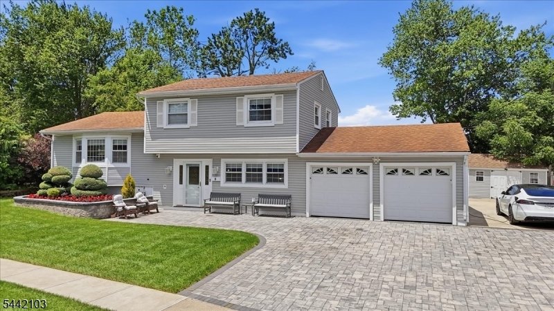 House in Woodbridge Township, New Jersey, United States 1 - 18288837