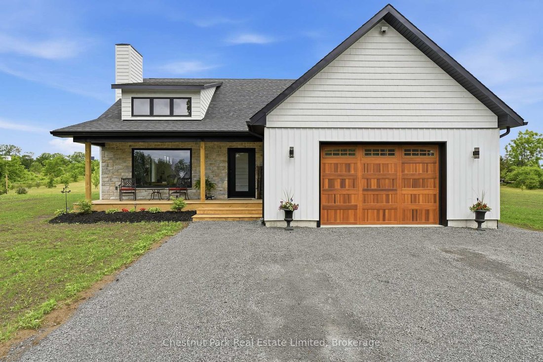 House in Prince Edward, Ontario, Canada 1 - 18220883