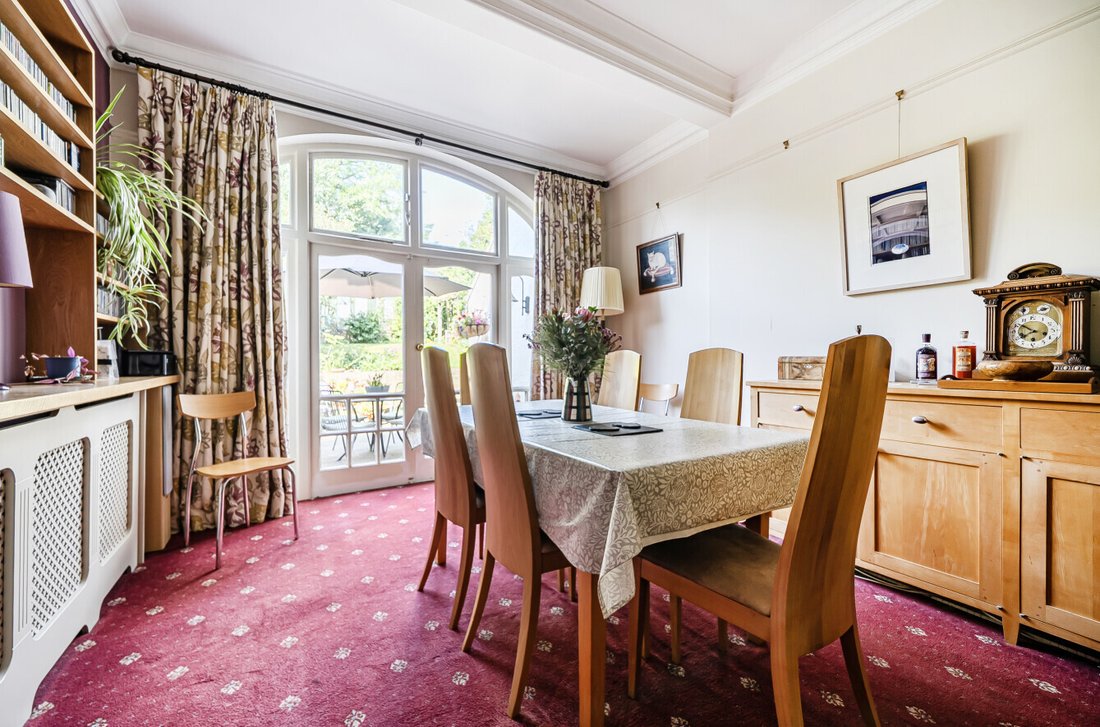 House in Monken Hadley, Barnet, England 5 - 18290486