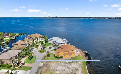 Land in Fort Myers, Florida, United States 1