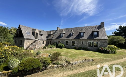 House in Pleumeur-Bodou, Brittany, France 1