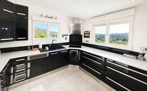 Villa in La Londe-les-Maures, Provence-Alpes-Côte d'Azur, France 1