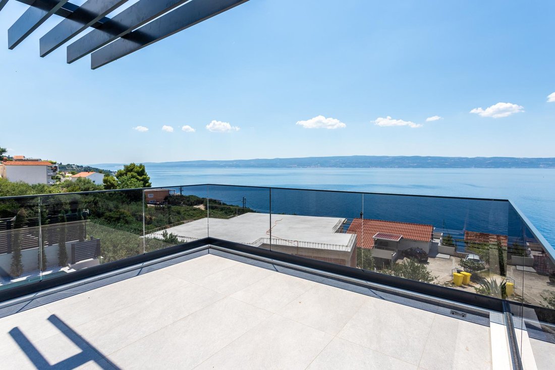 Villa in Jesenice, Split-Dalmatia County, Croatia 2 - 15993674