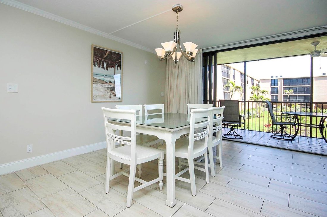 Condo in Sanibel, Florida, United States 3 - 18293262