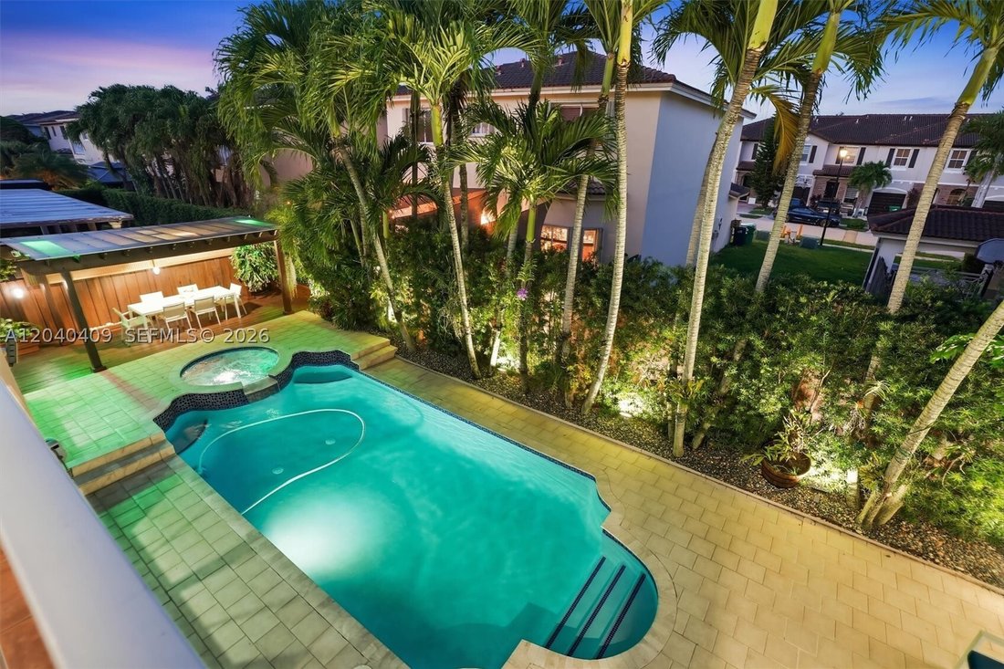 House in Miami, Florida, United States 1 - 18230054