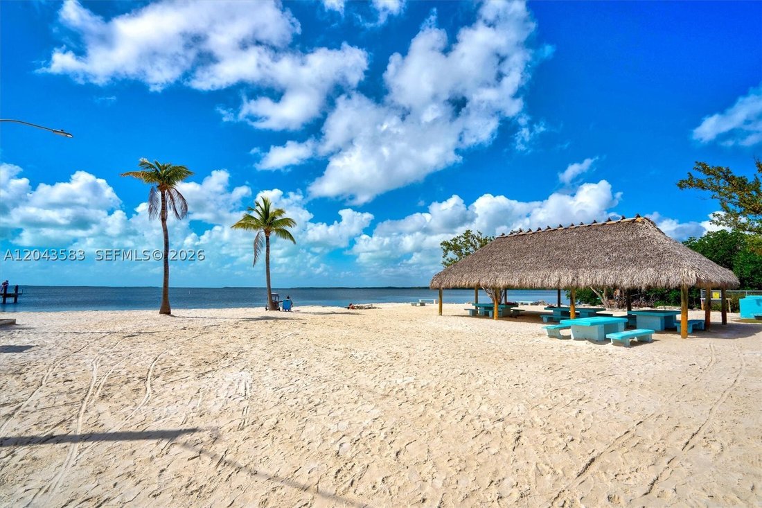 House in Key Colony Beach, Florida, United States 5 - 18289226