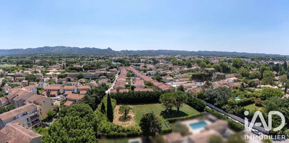 Land in Saint-Rémy-de-Provence, Provence-Alpes-Côte d'Azur, France 1 - 18289956