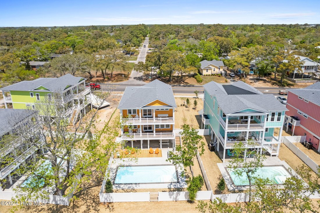 House in Oak Island, North Carolina, United States 2 - 18286131