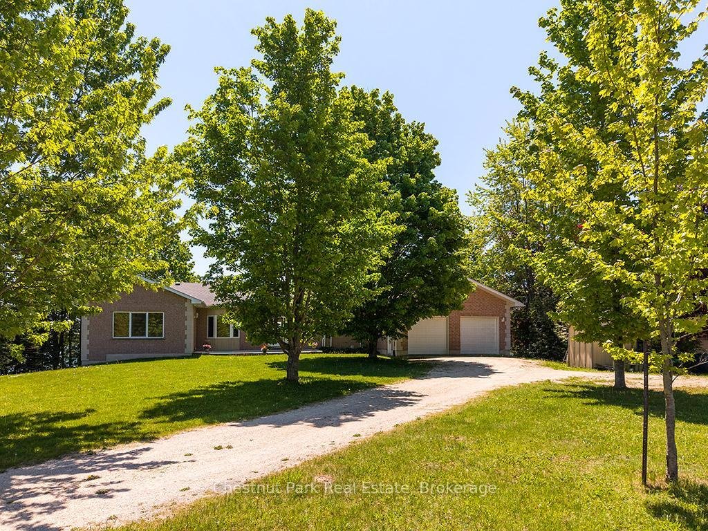 House in Flesherton, Ontario, Canada 4 - 18099225