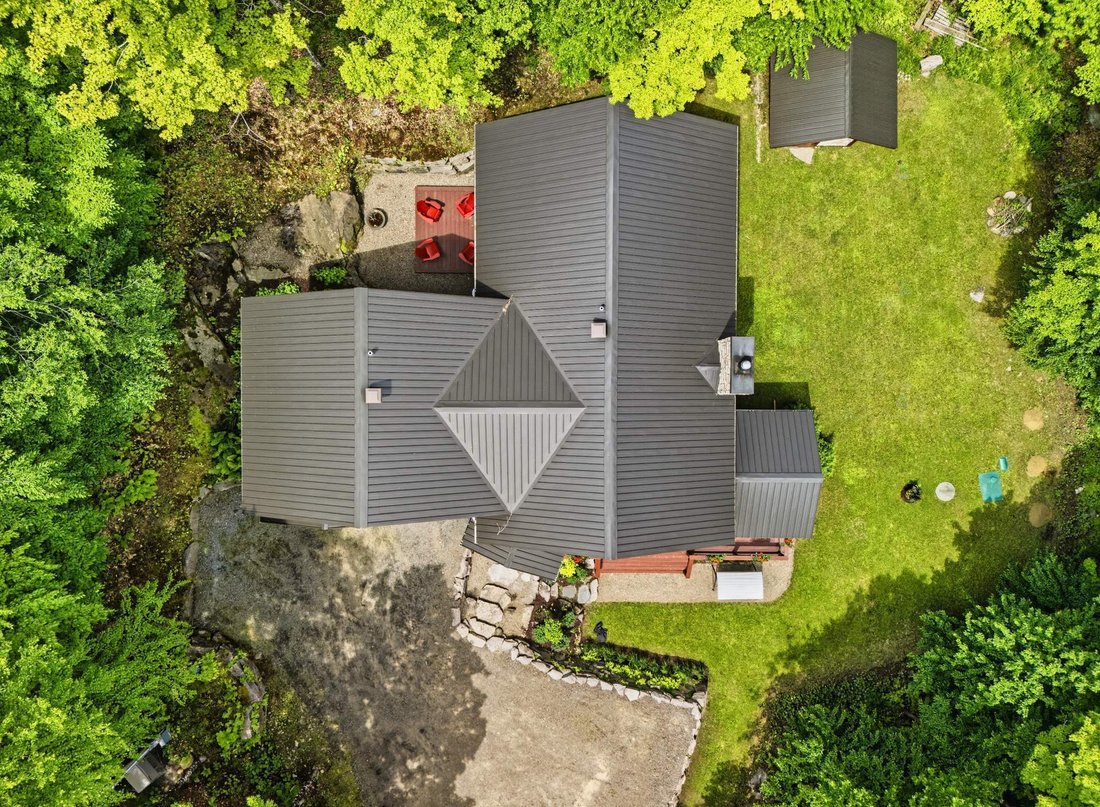 House in Mont-Tremblant, Quebec, Canada 2 - 18292469