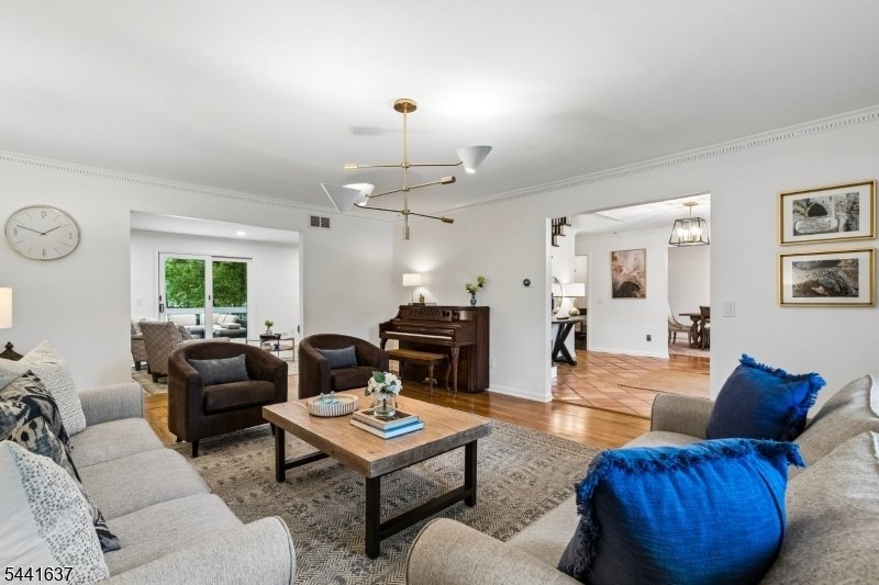 House in West Orange, New Jersey, United States 4 - 18281471