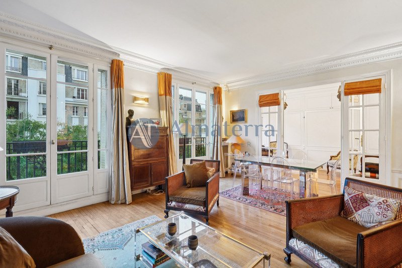 Apartment in Lorette-Martyrs, Paris 9e Arrondissement, Paris 1 - 18284984
