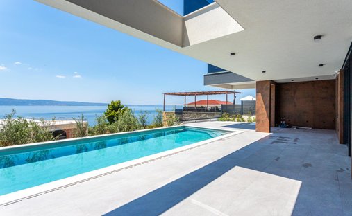 Villa in Jesenice, Split-Dalmatia County, Croatia 1